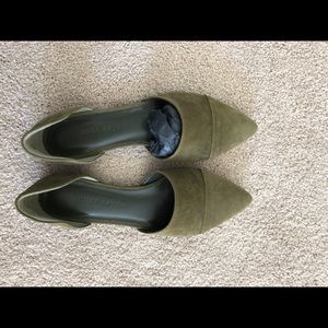 Jenni Kay e D’Orsay Flats, NIB, sz 6, suede loden